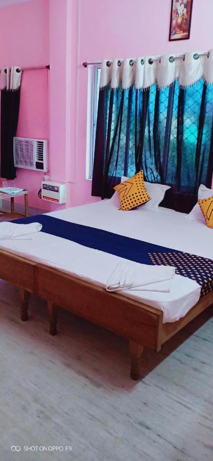 Hotel Gunjan Пури Экстерьер фото